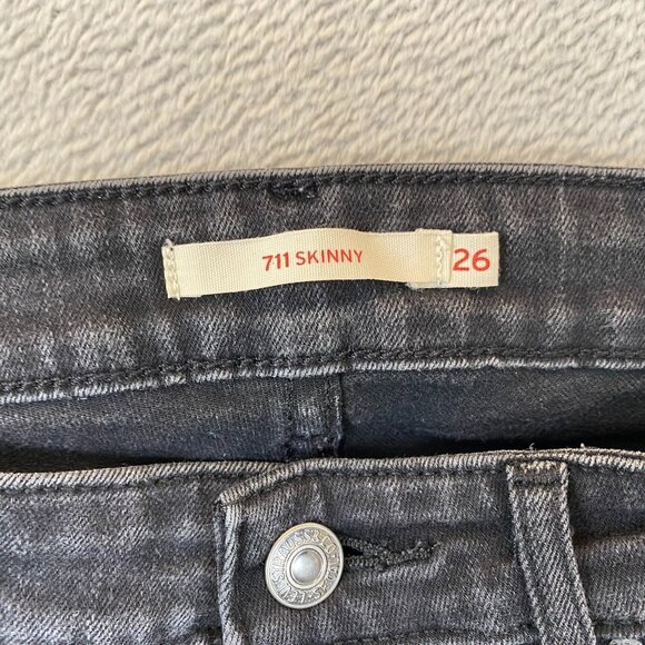 Levis Woman's 711 Skinny Jeans 26x32 Black Stretch Denim - Picture 2 of 12